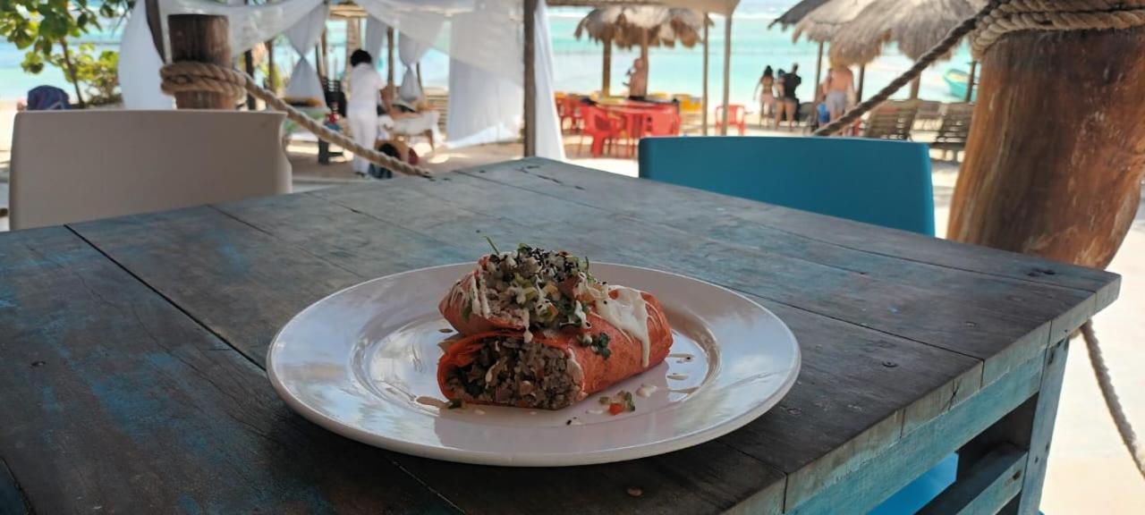 Hotel Blue Reef Frente Al Mar 마아우알 외부 사진