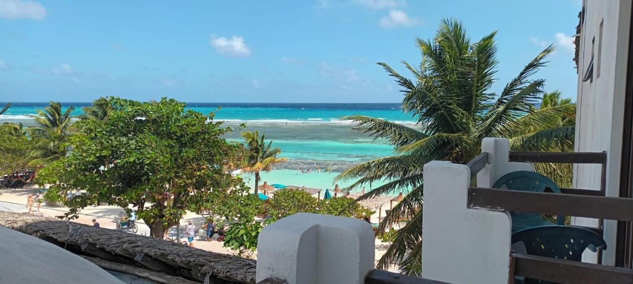 Hotel Blue Reef Frente Al Mar 마아우알 외부 사진