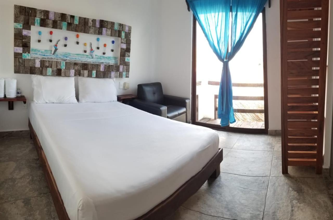Hotel Blue Reef Frente Al Mar 마아우알 외부 사진