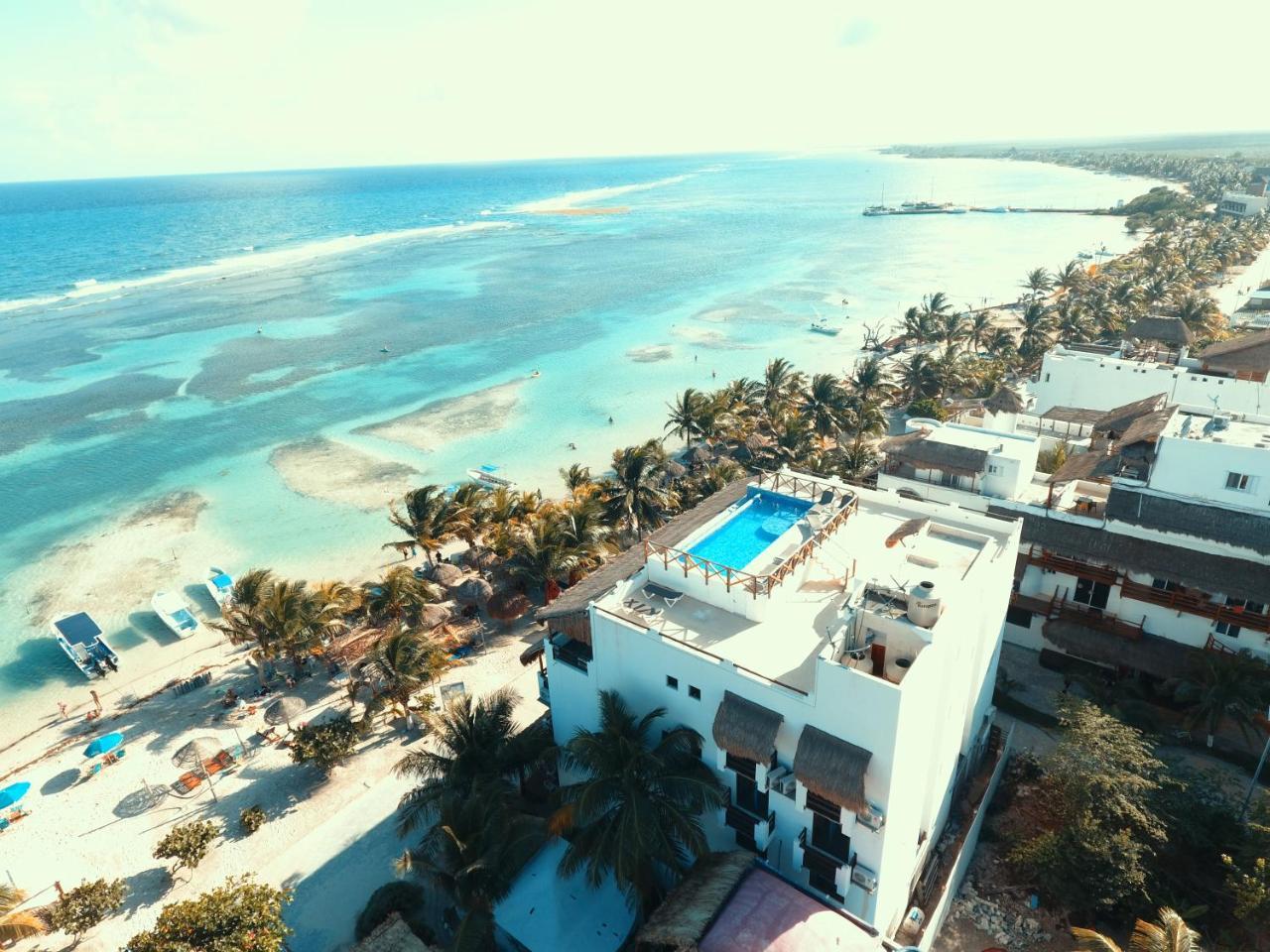 Hotel Blue Reef Frente Al Mar 마아우알 외부 사진