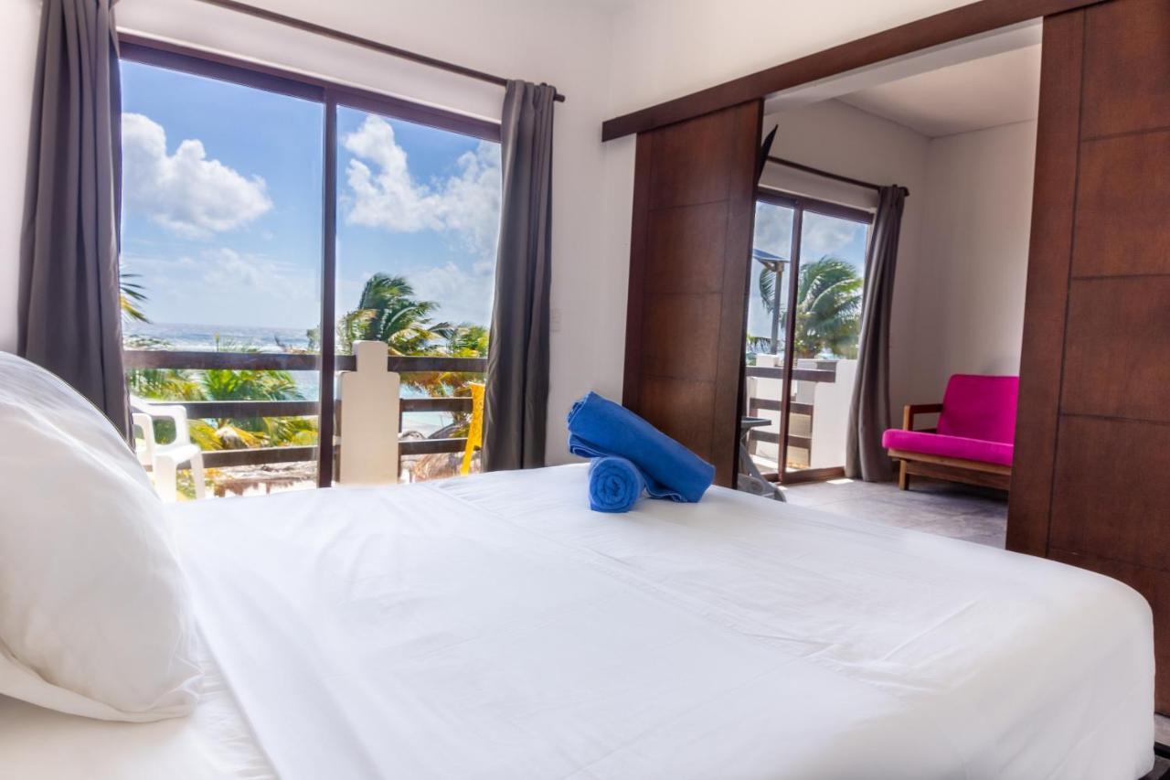 Hotel Blue Reef Frente Al Mar 마아우알 외부 사진