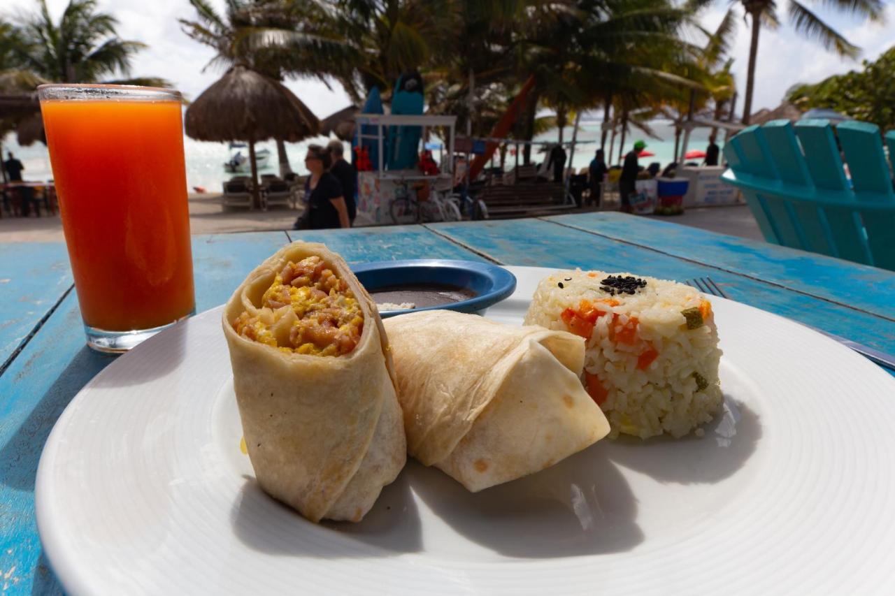 Hotel Blue Reef Frente Al Mar 마아우알 외부 사진