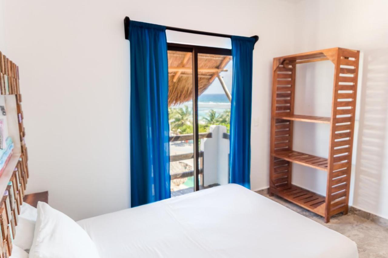 Hotel Blue Reef Frente Al Mar 마아우알 외부 사진