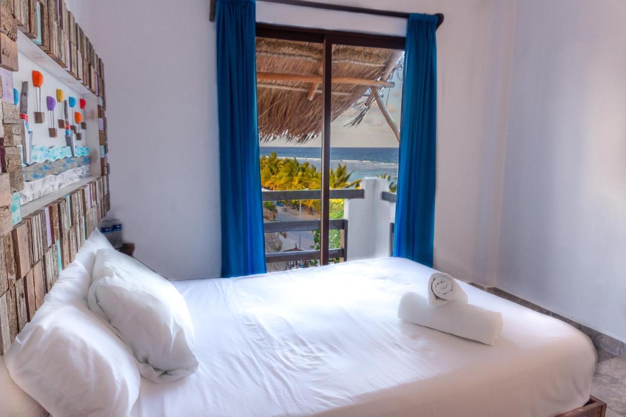 Hotel Blue Reef Frente Al Mar 마아우알 외부 사진