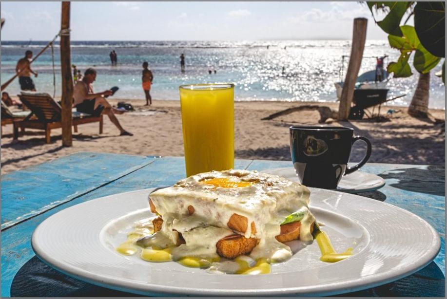 Hotel Blue Reef Frente Al Mar 마아우알 외부 사진